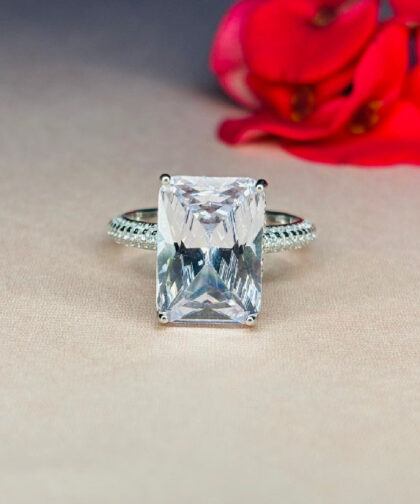 Dazzling Rectangular Ring
